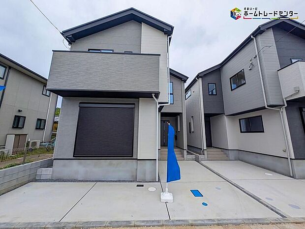 【現地外観写真】ワンランク上の分譲住宅 LIGARE-リガーレ-ラテン語で「結ぶ」という意味をもつ、LIGARE。”人をつなぎ、家族を結ぶ”空間づくりをデザイナーが形にしました。シックで重厚感のあるデザイン住宅です