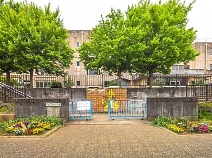 柏市立松葉第一小学校 850ｍ(徒歩11分)