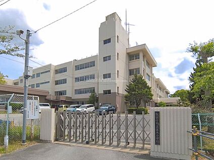 我孫子市立並木小学校 700m(徒歩9分)