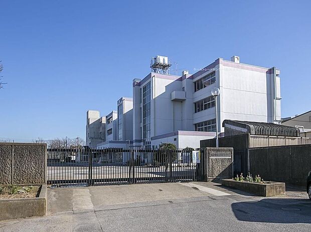 流山市立東深井中学校(約1,200m)
