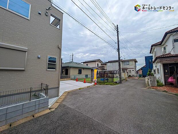 【前面道路含む現地写真】建物完成しましたので、ご予約で内見可能です!
平日・お仕事帰りなど、いつでもご案内致します!
お気軽にお問い合わせ下さい♪