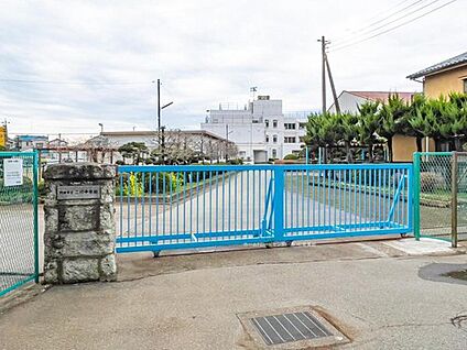 野田市立二川中学校 1600ｍ(徒歩20分)