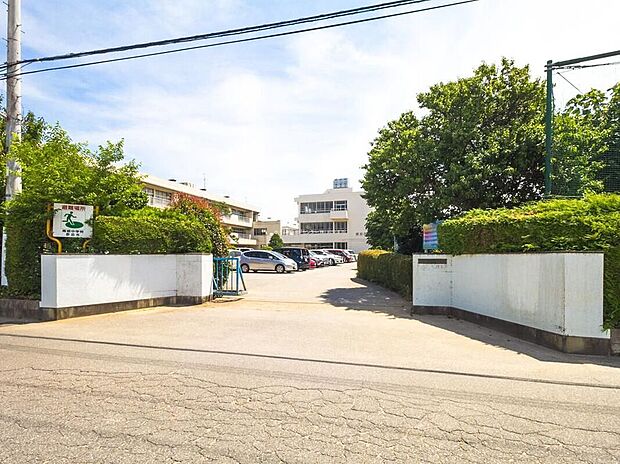 野田市立南部中学校(約1,100m)