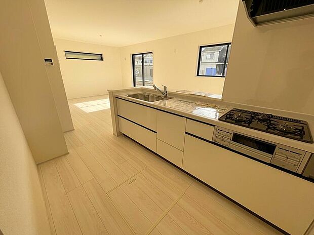 ◆LDKはご家族みんなが揃う大切な空間です♪テーブルやソファ、カーテン選び、レイアウトを考えるのも楽しいですね♪笑顔溢れる楽しい暮らしをイメージしながらご見学ください♪