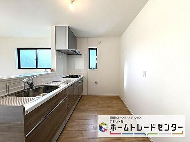 ◆人気の対面式キッチン。お食事の準備をしながらでもご家族とのコミュニケーションを楽しめます♪ぜひご見学の際にはキッチンに立ち、生活をイメージしてください。