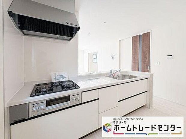 ◆人気の対面式キッチン。お食事の準備をしながらでもご家族とのコミュニケーションを楽しめます♪ぜひご見学の際にはキッチンに立ち、生活をイメージしてください。