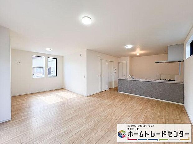 ◆LDKはご家族みんなが揃う大切な空間です♪テーブルやソファ、カーテン選び、レイアウトを考えるのも楽しいですね♪笑顔溢れる楽しい暮らしをイメージしながらご見学ください♪