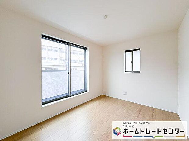 ◆居室のサッシにはペアガラスを採用、高い断熱性による省エネと結露対策に有効です。室内を快適な空間に代えてくれます。現地の通風や採光も実際にご確認下さいませ