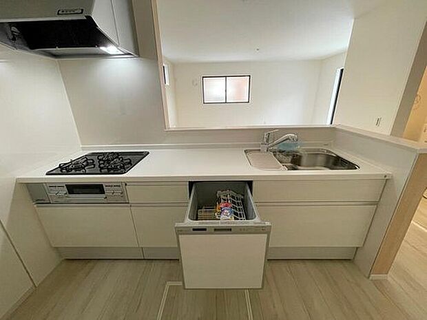 【キッチン】◆食洗器付きのキッチン♪時短にもなるあると嬉しい設備です♪