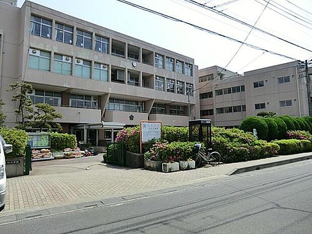 さいたま市立上小小学校（約900m）