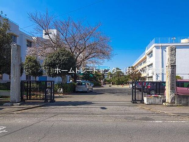 伊奈町立小室小学校（約350m）