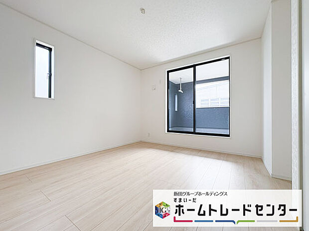 【ベッドルーム】ベッドルーム