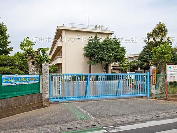 上尾市立原市小学校(約260m)