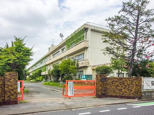 上尾市立東小学校（約540m）