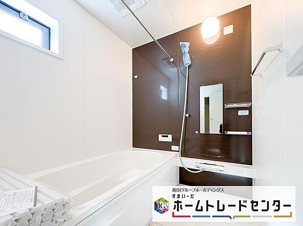 【浴室】◆毎日の疲れをいやす浴室は1坪タイプです。足を伸ばしてゆっくりとくつろげます。浴室暖房乾燥機も標準装備です♪