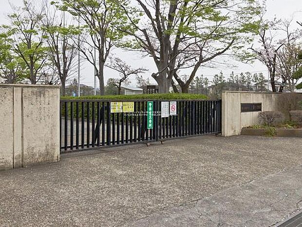 さいたま市立上里小学校（約950m）