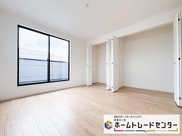 【リビング以外の居室】◆2階の各居室にはそれぞれ収納を完備！しっかりとした容量のスペースを確保しているので、お部屋は美しい空間を保てますね♪