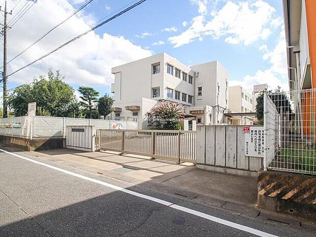 桶川市立朝日小学校（約760m）