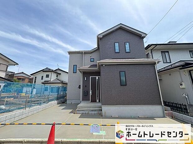 【前面道路含む現地写真】◆平日・お仕事帰りなど、いつでもご案内させていただきます！デザイン・目に見える設備面も大切ですが、耐震構造で地震に強い家の為、次代へ繋ぐ強固な住宅です。