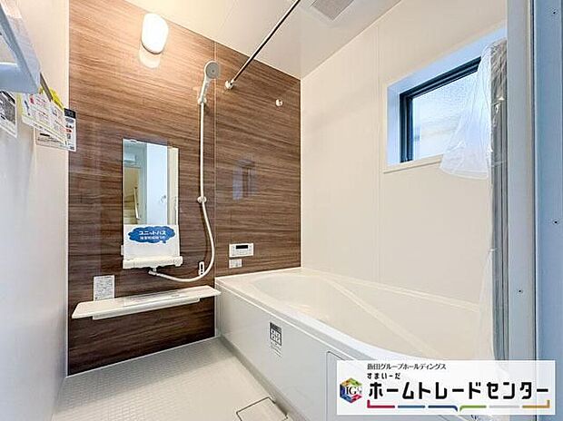 【浴室】◆毎日の疲れをいやす浴室は1坪タイプです。足を伸ばしてゆっくりとくつろげます。浴室暖房乾燥機も標準装備です♪