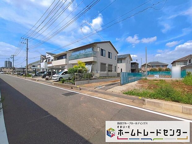 【前面道路含む現地写真】◆平日・お仕事帰りなど、いつでもご案内させていただきます!デザイン・目に見える設備面も大切ですが、耐震構造で地震に強い家の為、次代へ繋ぐ強固な住宅です。