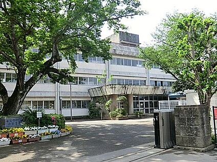 蓮田市立黒浜中学校 1950m (徒歩25分)