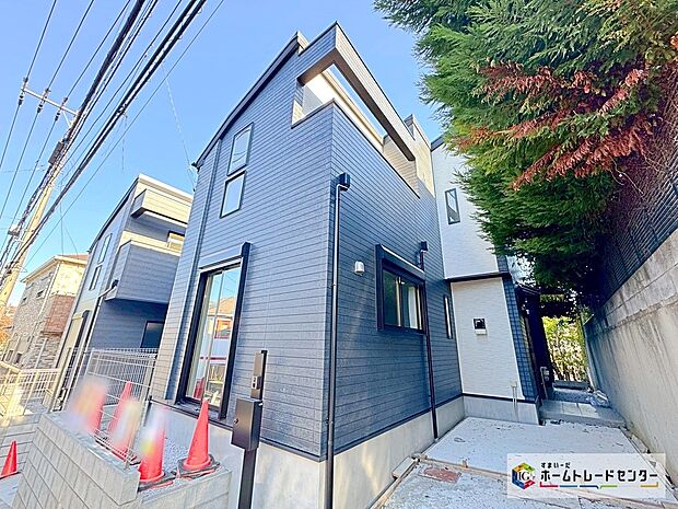 閑静な住宅街に立地!小学校・中学校が徒歩9分に揃いますので、子育て環境も良好です♪