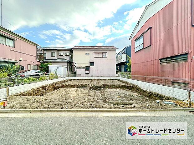 ビルトインガレージ付、3階建て住宅☆
ご家族でゆったり過ごせる3LDK+Sプランです!
