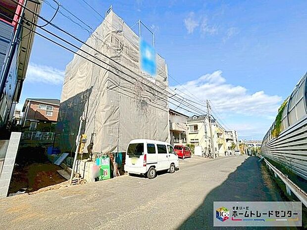 全棟 カースペース1台分ございます☆
リビング17帖超!ゆったりお過ごしいただける3LDK+Sプランです♪