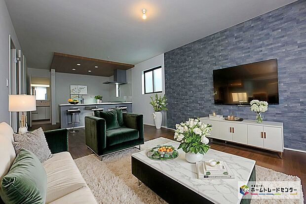 現況の物件写真に、CG による画像処理を行っています。家具、家電、照明器具、小物、カーテン、その他のイメージはCG です。