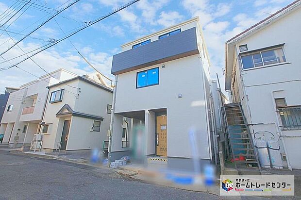 スーパー・コンビニ・ドラッグストア・郵便局など、徒歩６分圏内に生活利便施設がしっかり揃います♪