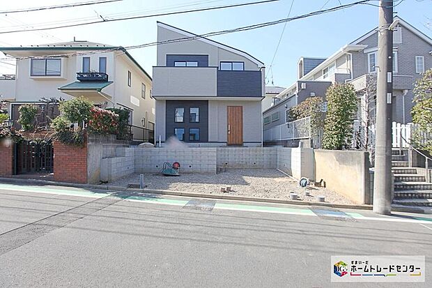 東急田園都市線「青葉台」駅バス12分「田奈高校」停歩5分☆または東急こどもの国線「恩田」駅まで徒歩21分☆
限定1棟 新築分譲住宅☆