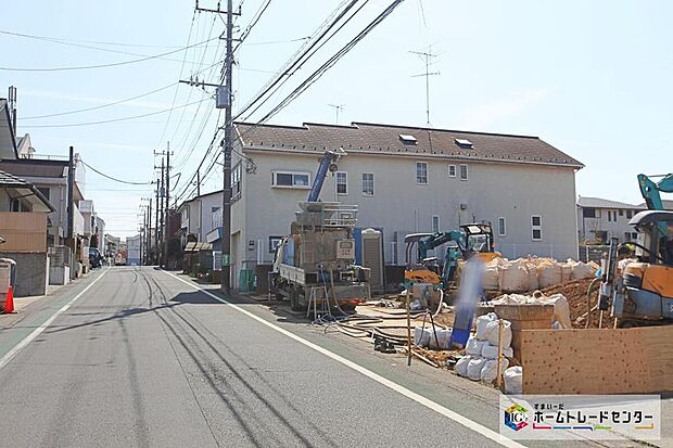 敷地面積５０坪超！カースペース並列２台分＆お庭スペースもございます♪