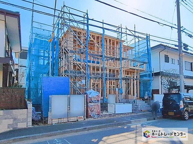 敷地46坪!カースペース2台分&お庭スペースもございます♪
リビング広々21帖!収納たっぷり、ゆとりの4LDKプランです☆