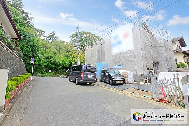 敷地６７坪！カースペース並列３台分ございます♪
リビング２０．５帖！シューズインクローク付、ゆとりの４LDKプランです☆