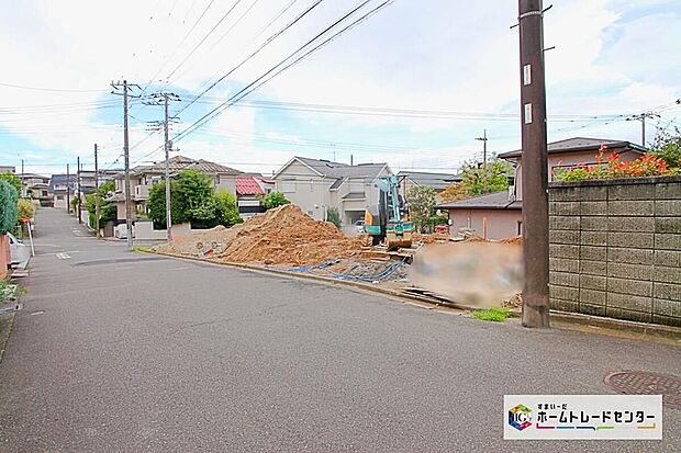 閑静な住宅街に立地します☆敷地34坪超、カースペース1台分ございます♪