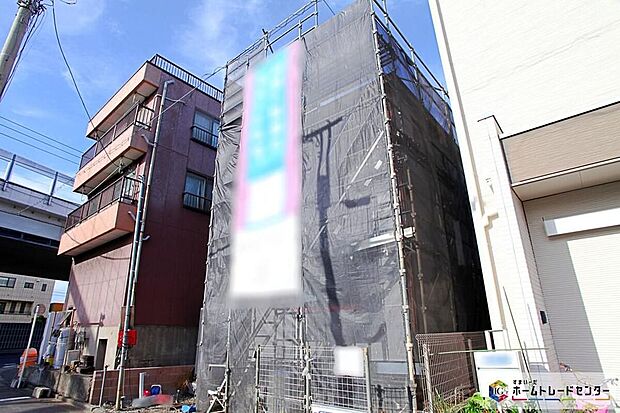 1階には3帖のサービスルーム2階にはウォークインクローゼットがございます☆収納には困りません☆