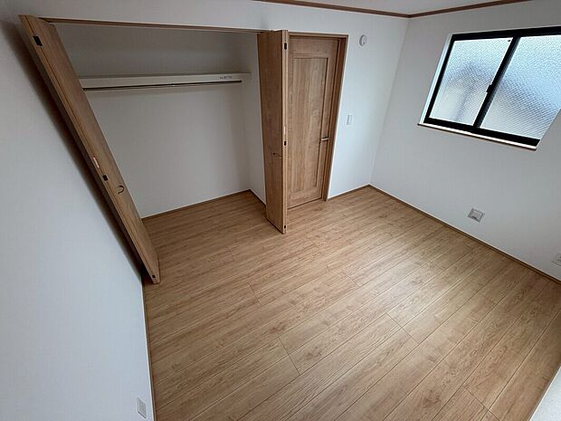 【収納】全居室に収納完備!居室の全空間を有効活用でき、いつでもお部屋をすっきりとお使い頂けます♪インテリアやレイアウトを考えるのも楽しみですね!