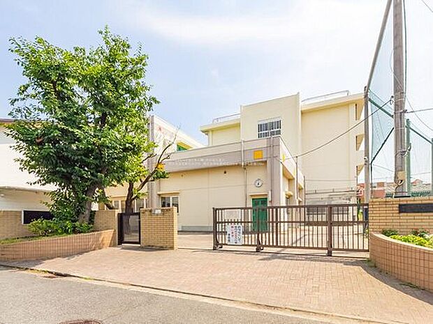 横浜市立北綱島小学校(約220m)