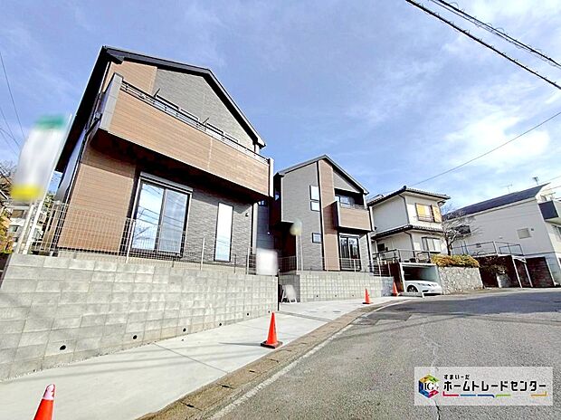 【駐車スペース】車種によりますが、2台分ございます☆自転車なども停められます☆