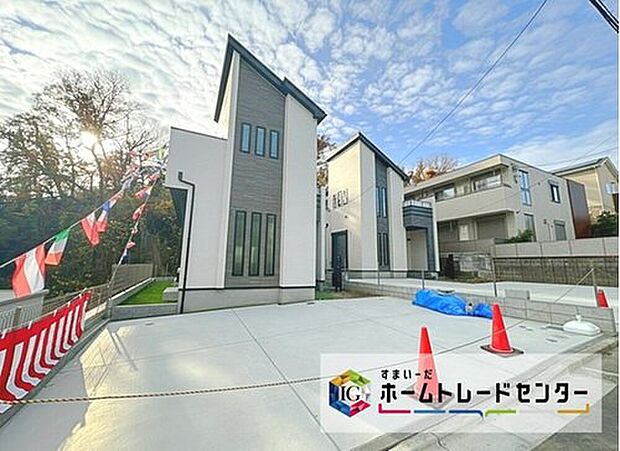 【現地外観写真】閑静な住宅街に立地します♪前面道路６ｍと広く、整備された住環境が魅力です！

