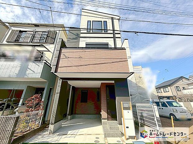 【現地外観写真】小田急線「柿生」駅バス４分「亀井橋」停歩５分☆
制震ダンパー、ペアガラス、玄関カードキー搭載！浴室乾燥機、浴室TV、ビルトイン食洗機など設備が充実したお住まいです☆