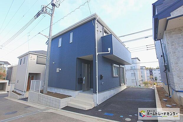 【現地外観写真】小学校まで徒歩約９分　
お子様の毎日の登下校も徒歩１０分圏内なら安心して送り出せますね♪