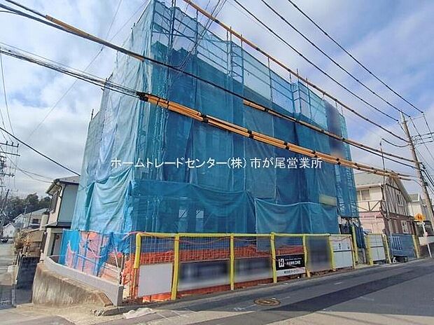 【現地外観写真】敷地面積５１坪☆カースペース並列２台分ございます！
リビング広々１９．８７帖、ゆとりの３LDK＋Sプランです！ロフト付、収納豊富！