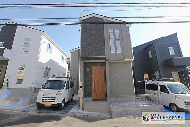 【現地外観写真】JR南武線「武蔵新城」駅バス１３分「上野川」停歩６分☆
東急田園都市線「梶が谷」駅バス７分「上野川」停歩６分☆
全４棟　新築分譲住宅です☆