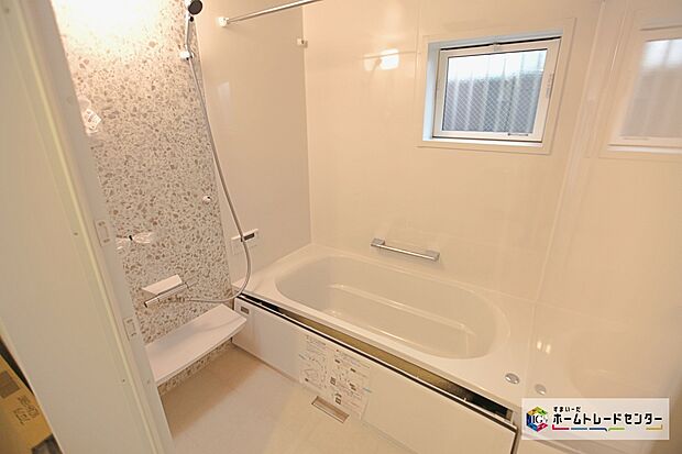 【浴室換気乾燥機】雨の日や冬場のお洗濯に嬉しい装備。洗濯物を乾かすだけでなく、入浴の度に換気機能で湿気を排出できるためカビの防止にもなります。