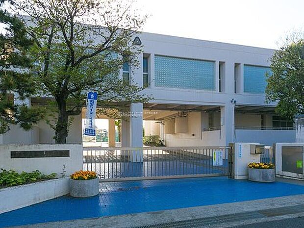 横浜市立あざみ野中学校(約1,700m)