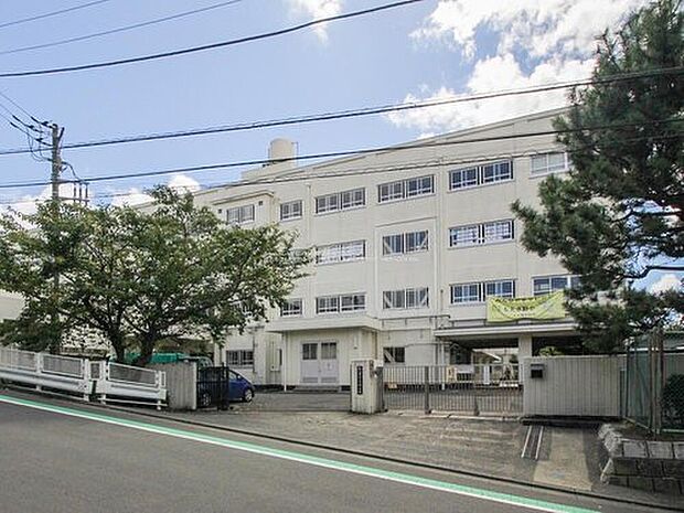 横浜市立もえぎ野小学校（約417m）