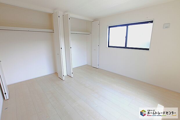 【☆　居室　☆】たっぷりの収納をご用意しております！居室の全空間を有効活用でき、いつでもお部屋をすっきりとお使い頂けます♪自分好みのお部屋で、ゆったりお寛ぎ頂けますよ！