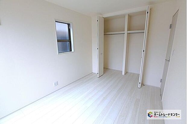 【リビング以外の居室】たっぷりの収納をご用意しております！居室の全空間を有効活用でき、いつでもお部屋をすっきりとお使い頂けます♪自分好みのお部屋で、ゆったりお寛ぎ頂けますよ！